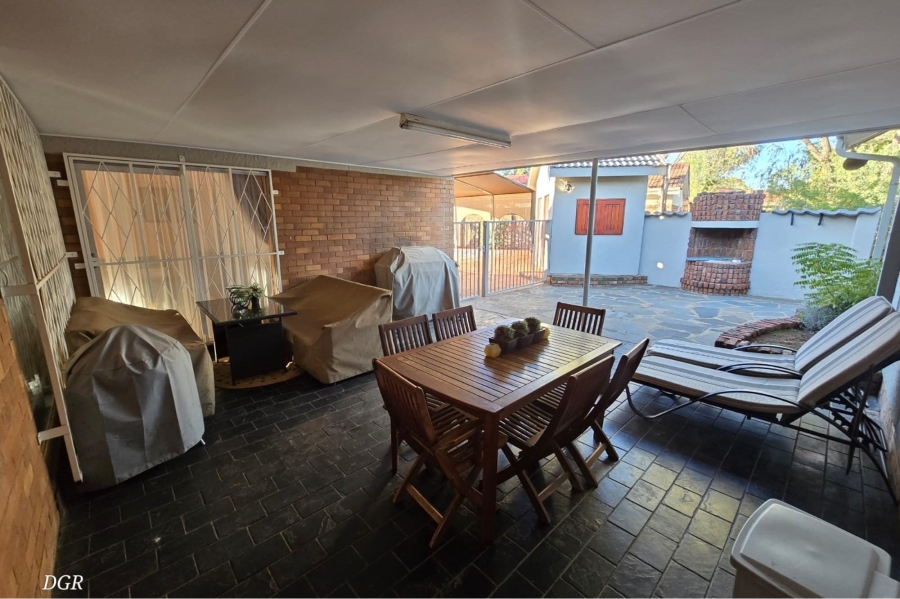 4 Bedroom Property for Sale in Hillcrest Northern Cape